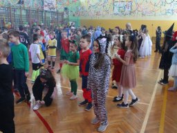 b_1024_768_0_00_images_2023_2024_WYDARZENIA_Choinka_418182647_840200927907857_6266523279871121620_n